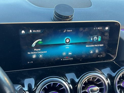 Used 2021 Mercedes-Benz GLA 250 4MATIC w/ Premium Package image 23