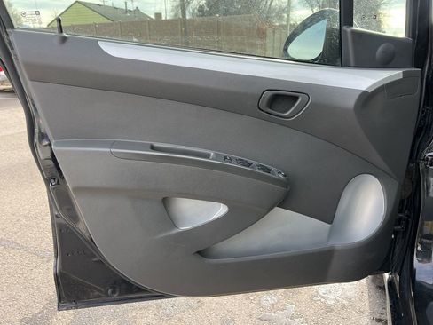 Used 2016 Chevrolet Spark LT image 9