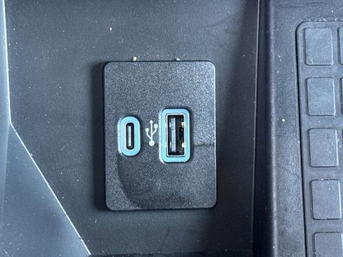 Certified 2022 Ford F150 Lariat image 33