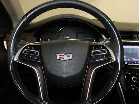 Used 2019 Cadillac XTS Luxury image 19