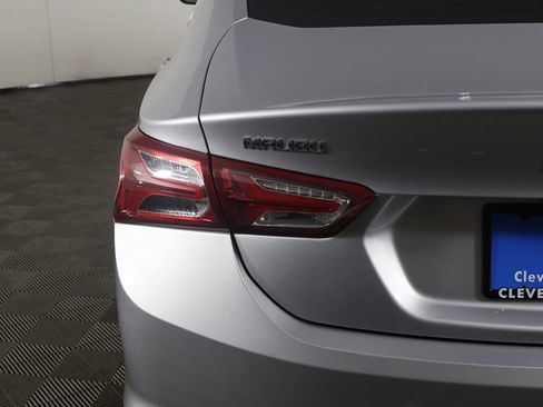 Used 2021 Chevrolet Malibu LT image 12