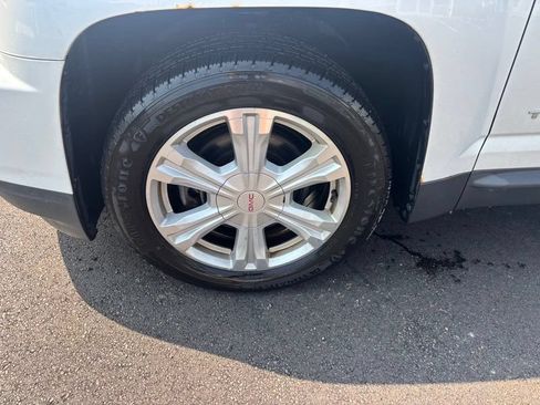 Used 2016 GMC Terrain SLT w/ Open Road Package AWD/4WD image 17