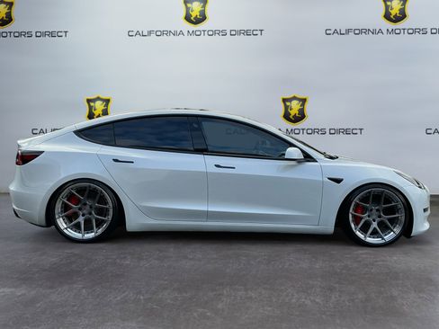 Used 2023 Tesla Model 3 Performance image 4