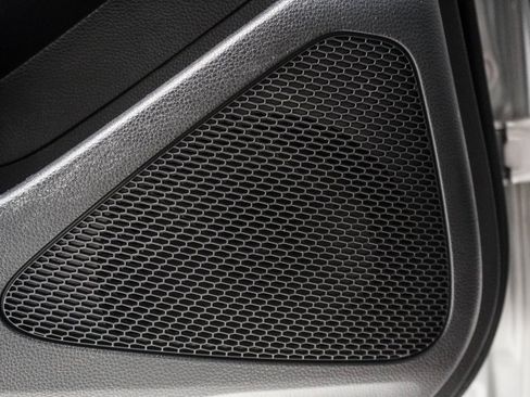 Used 2022 Toyota Corolla LE image 8