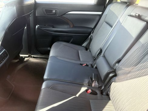 Used 2015 Toyota Highlander Plus image 7