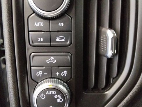 Used 2023 GMC Sierra 1500 Pro w/ Graphite Edition image 17