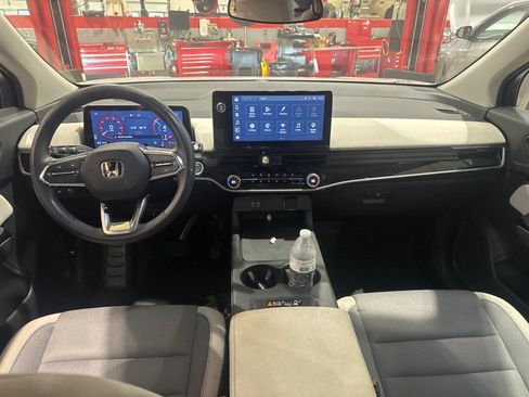 Used 2024 Honda Prologue EX image 45