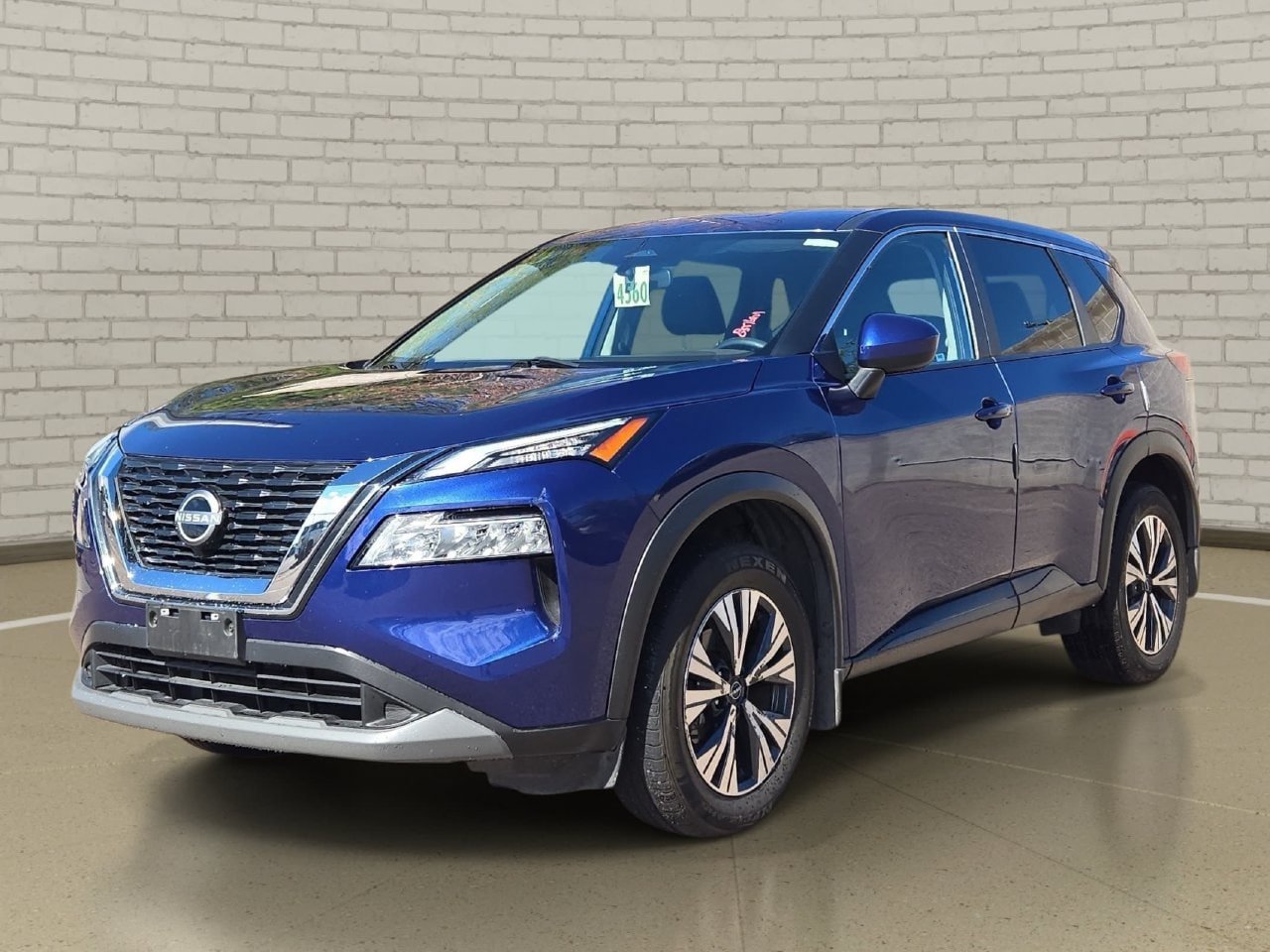 Used 2023 Nissan Rogue SV FWD image 1
