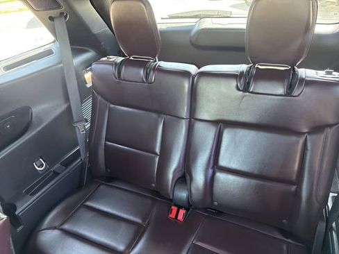 Used 2025 Ford Explorer Platinum w/ LUX Leather Package image 25