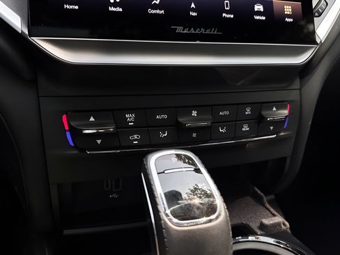 Used 2022 Maserati Ghibli GT RWD image 10