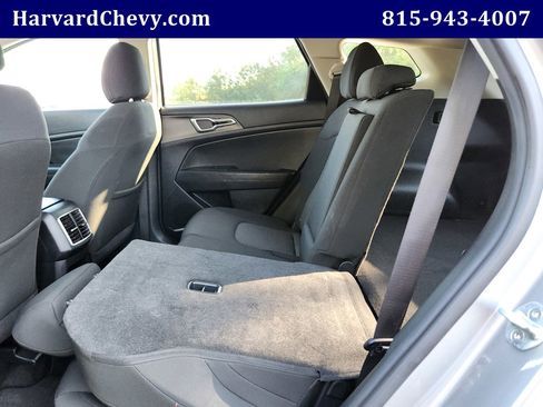 Used 2023 Kia Sportage LX image 32