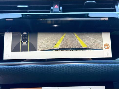 Used 2023 Land Rover Range Rover Evoque S image 32