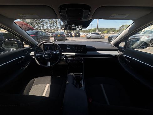 Used 2025 Hyundai Sonata SEL FWD image 33