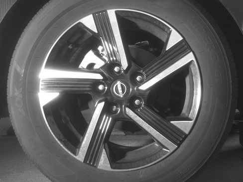 Used 2025 Nissan Sentra SV FWD image 15