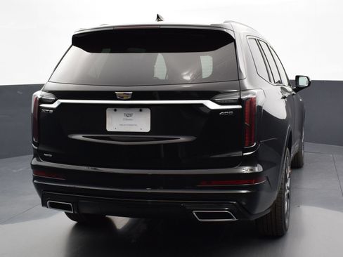 Used 2023 Cadillac XT6 Sport w/ Technology Package AWD/4WD image 4