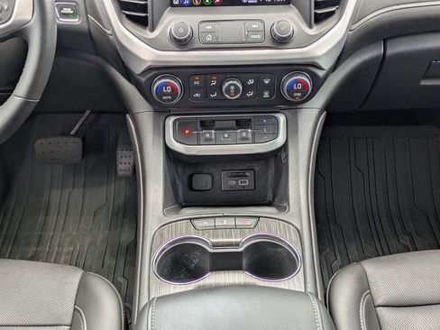 Used 2023 GMC Acadia SLT w/ Elevation Edition FWD image 20