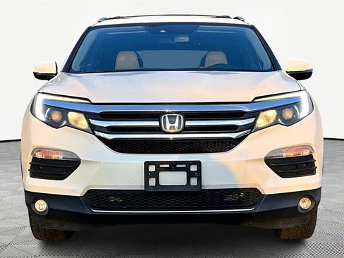 Used 2016 Honda Pilot Touring image 3
