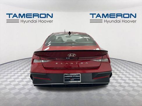 New 2026 Hyundai Elantra SEL Sport image 4