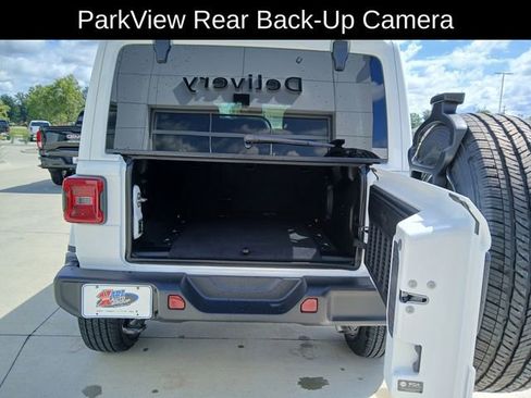 New 2025 Jeep Wrangler Sahara w/ Technology Group image 19