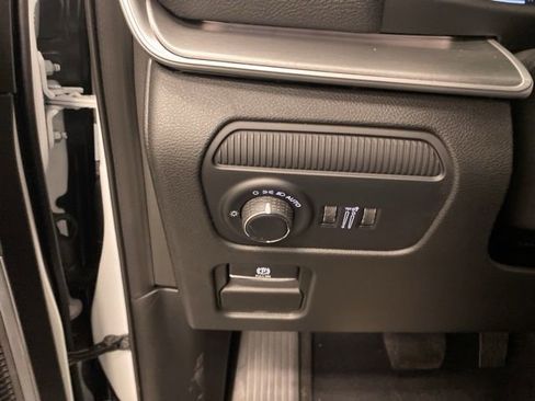 New 2026 Jeep Grand Wagoneer 4WD image 21