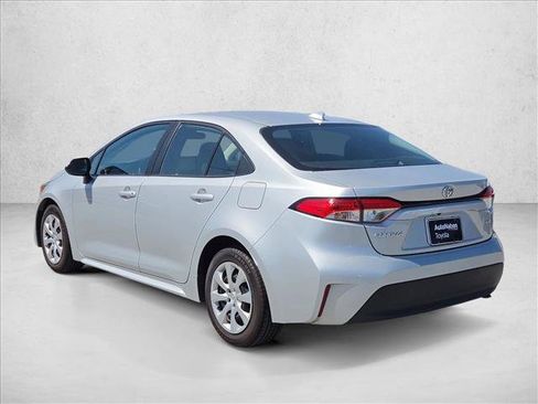 Used 2024 Toyota Corolla LE FWD image 8