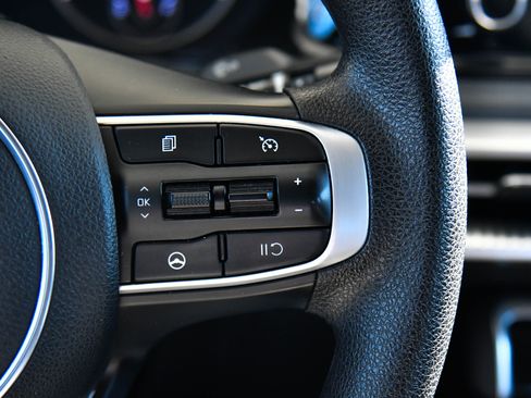 Used 2023 Kia K5 LXS image 26