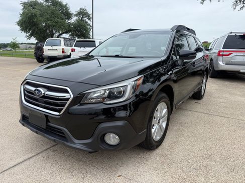 Used 2019 Subaru Outback 2.5i Premium AWD/4WD image 3