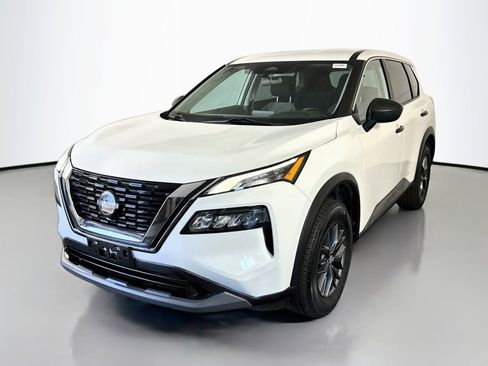 Used 2022 Nissan Rogue S FWD image 4
