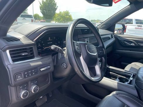 Used 2023 GMC Yukon Denali AWD/4WD image 15