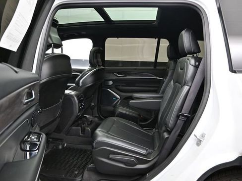 Certified 2022 Jeep Grand Cherokee L Overland w/ Luxury Tech Group IV image 23