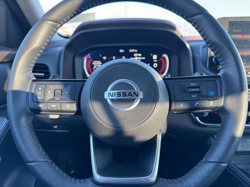 Used 2021 Nissan Rogue Platinum image 15