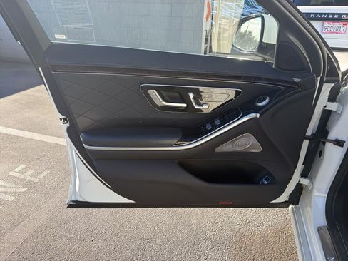 Used 2022 Mercedes-Benz S 580 S 580 image 11