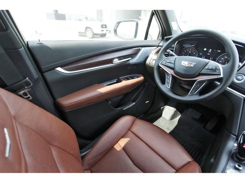 New 2025 Cadillac XT5 Premium Luxury w/ Technology Package image 8