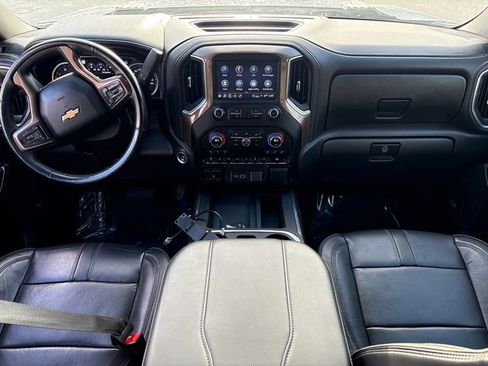 Used 2023 Chevrolet Silverado 2500 High Country image 17
