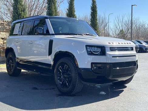 Used 2026 Land Rover Defender 110 X-Dynamic SE image 7