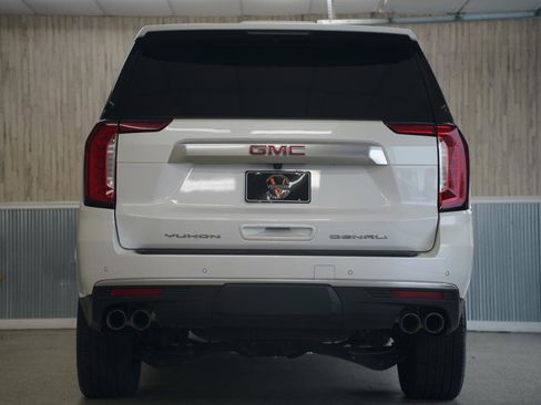 Used 2024 GMC Yukon Denali w/ Max Trailering Package AWD/4WD image 9