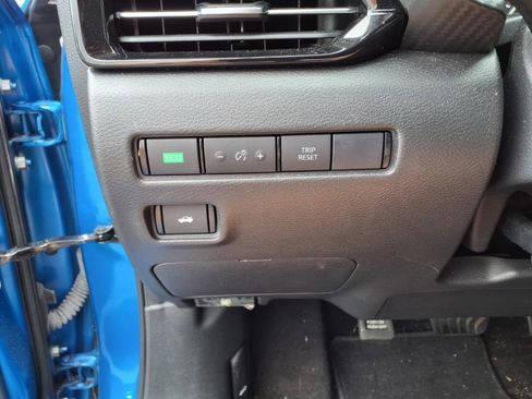 Used 2023 Nissan Sentra SR w/ Electronics Package image 14