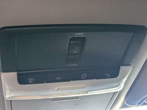 Used 2020 Nissan Altima 2.5 SR w/ Premium Package FWD image 31