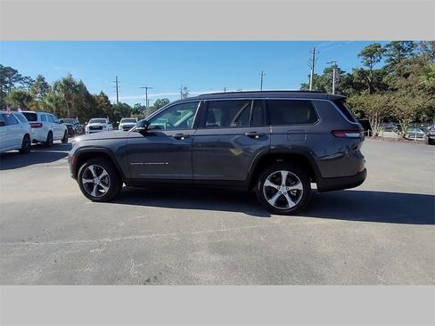 New 2025 Jeep Grand Cherokee L Limited w/ Luxury Tech Group II image 33