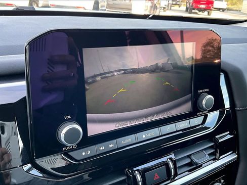 Used 2025 Nissan Pathfinder SV w/ SV Premium Package image 52