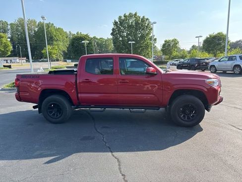 Used 2023 Toyota Tacoma SR AWD/4WD image 5