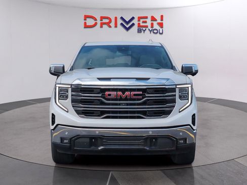 Used 2022 GMC Sierra 1500 SLT w/ SLT Premium Plus Package AWD/4WD image 8