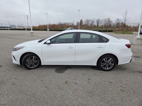 Used 2023 Kia Forte LXS w/ LXS Technology Package image 14