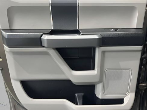 Used 2017 Ford F250 XLT w/ XLT Value Package AWD/4WD image 9
