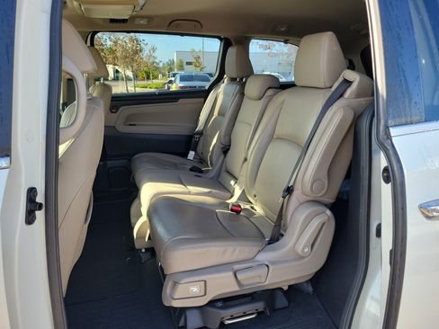 Used 2018 Honda Odyssey EX-L image 12