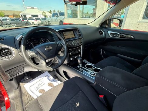 Used 2014 Nissan Pathfinder SV image 11