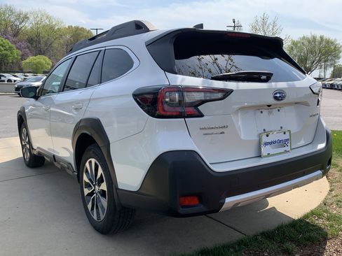 Used 2023 Subaru Outback Limited image 8