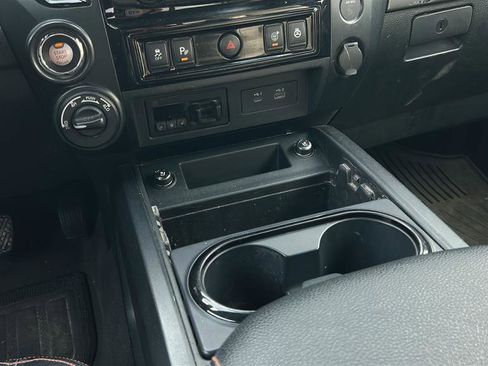 Used 2021 Nissan Titan PRO-4X w/ Pro-4x Convenience Package AWD/4WD image 22