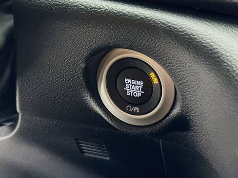 New 2026 Chrysler Voyager LX FWD image 18
