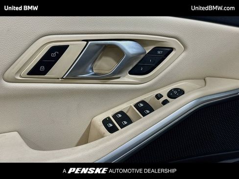 Certified 2025 BMW 330i Sedan RWD image 3